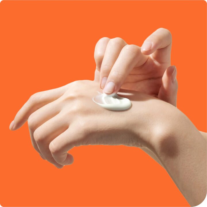 Silk Skin Hand Cream Spices & Sandalwood - Image 2