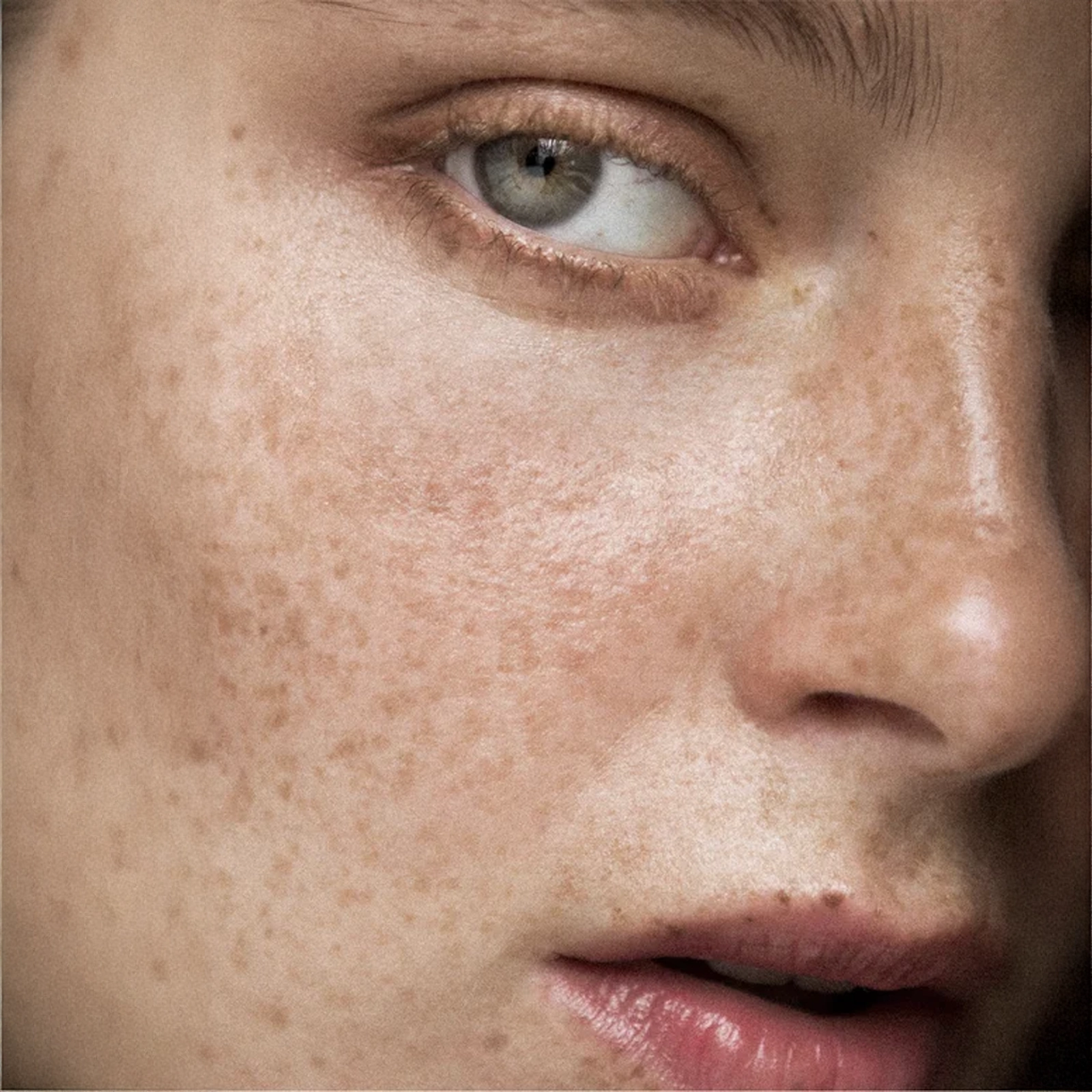 Pigment Perfecting Serum - Image 2