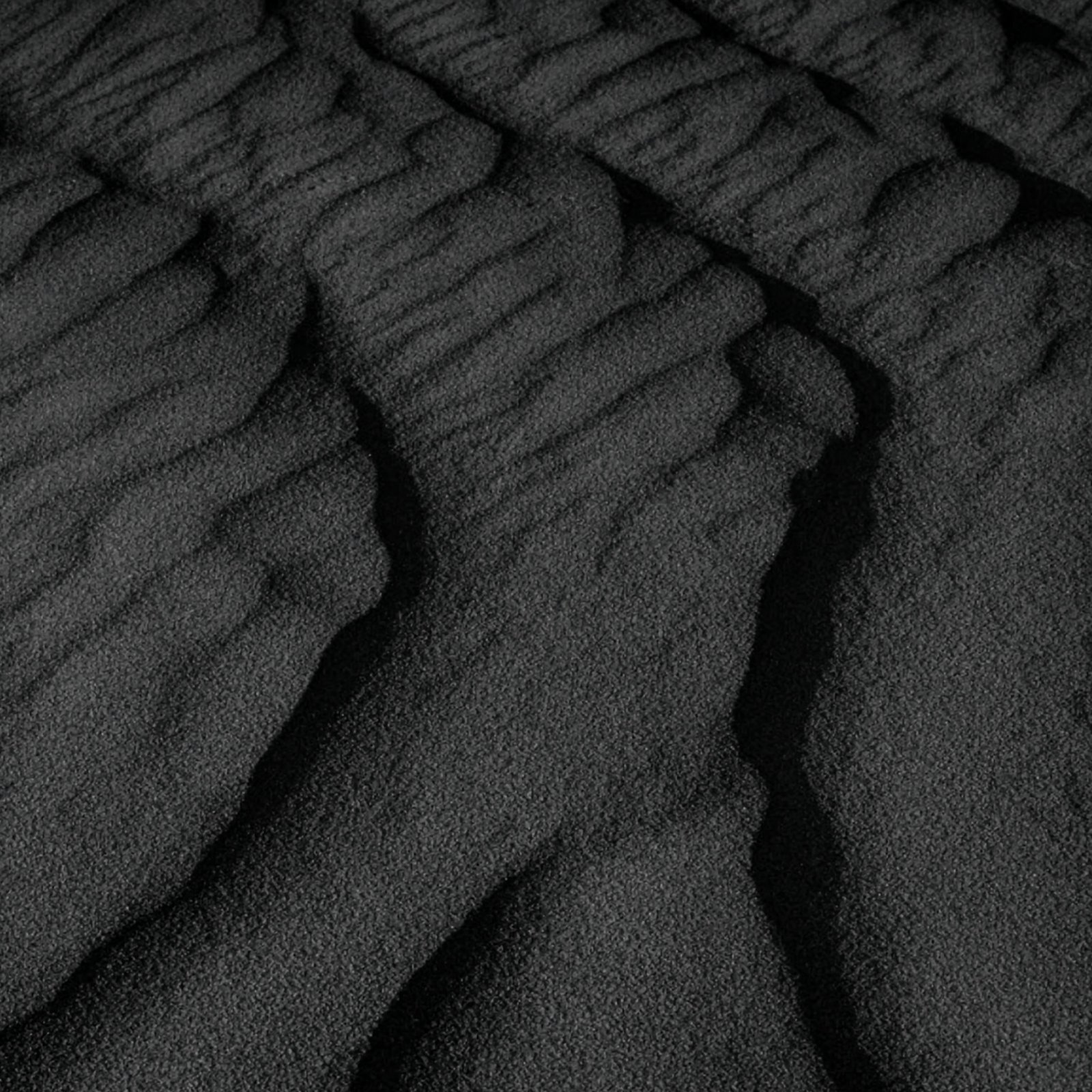 Volcanique Noir - Face & Body Scrub with Volcanic Sand - Image 6