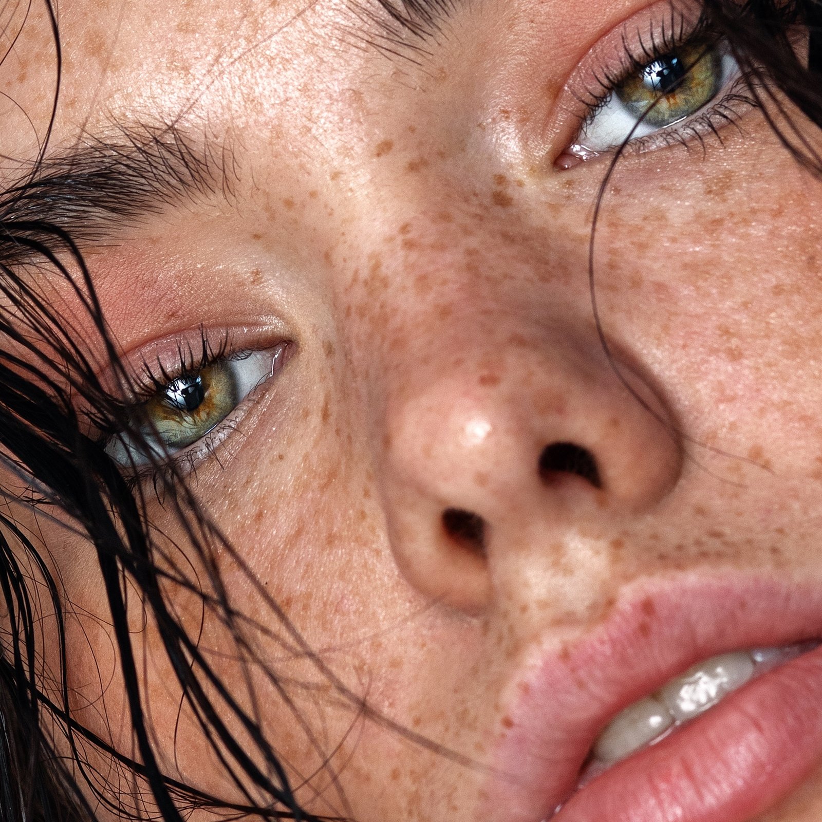 Lengthening & Volumising Mascara - Image 2